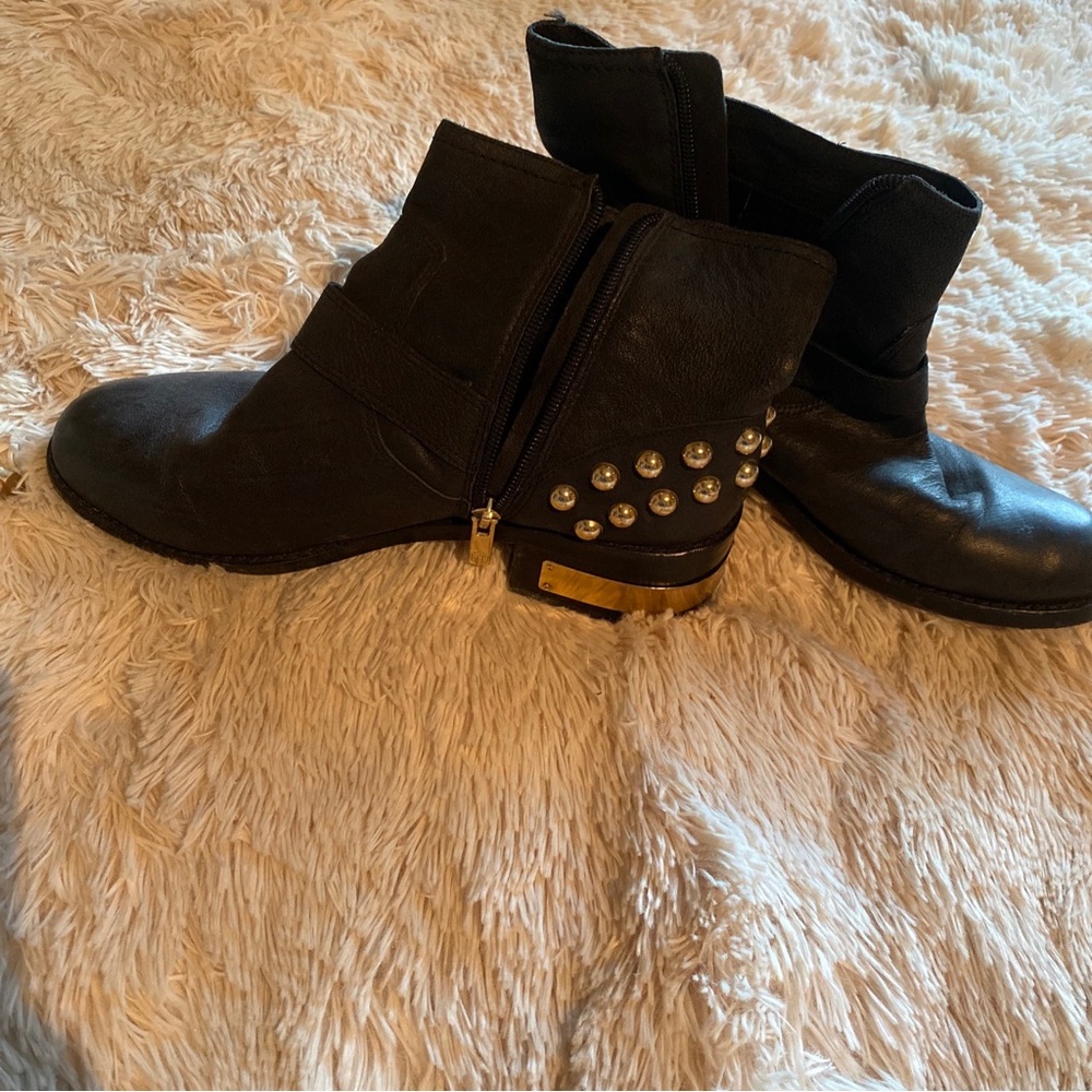 Black Women Bootie Vince Camuto Size 8